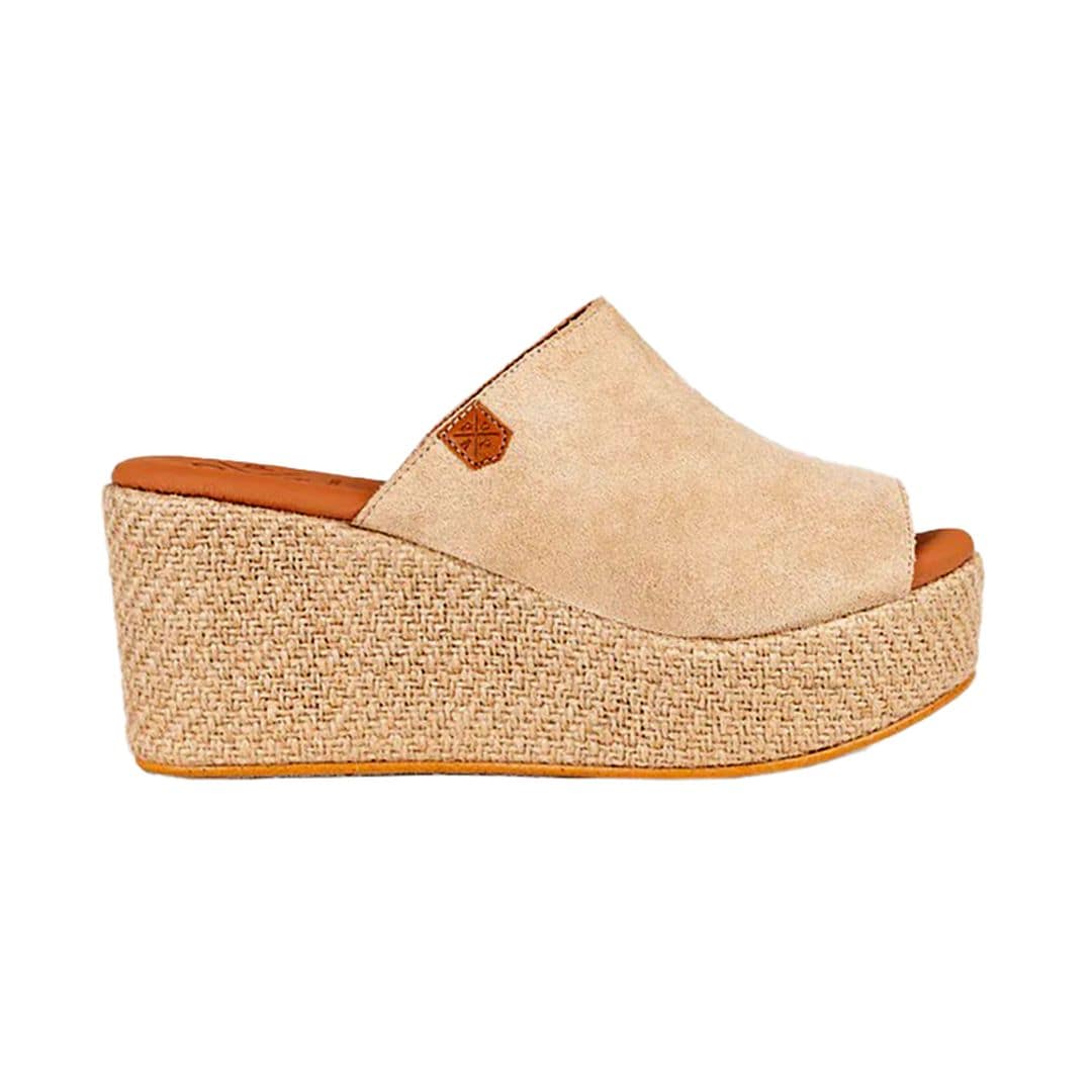 Sandalia de cuña (85,95 €), de Popa