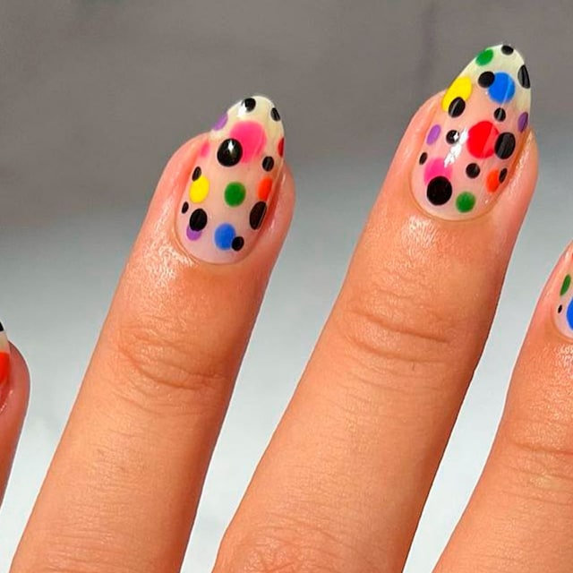 dot nails