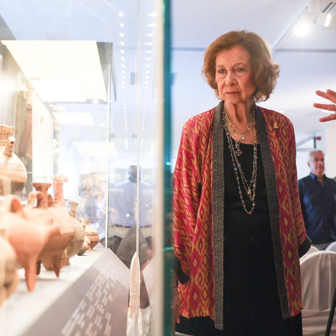 Así ha sido el regreso de la Reina Sofía a Grecia siete meses después de la misa en recuerdo a su hermano Constantino