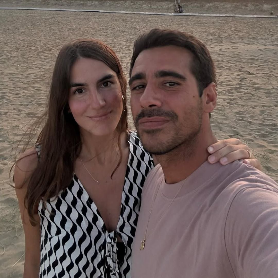 Alberto Herrera y Blanca Llandres pasan su último verano de solteros en Sanlúcar de Barrameda, donde se casarán en dos meses