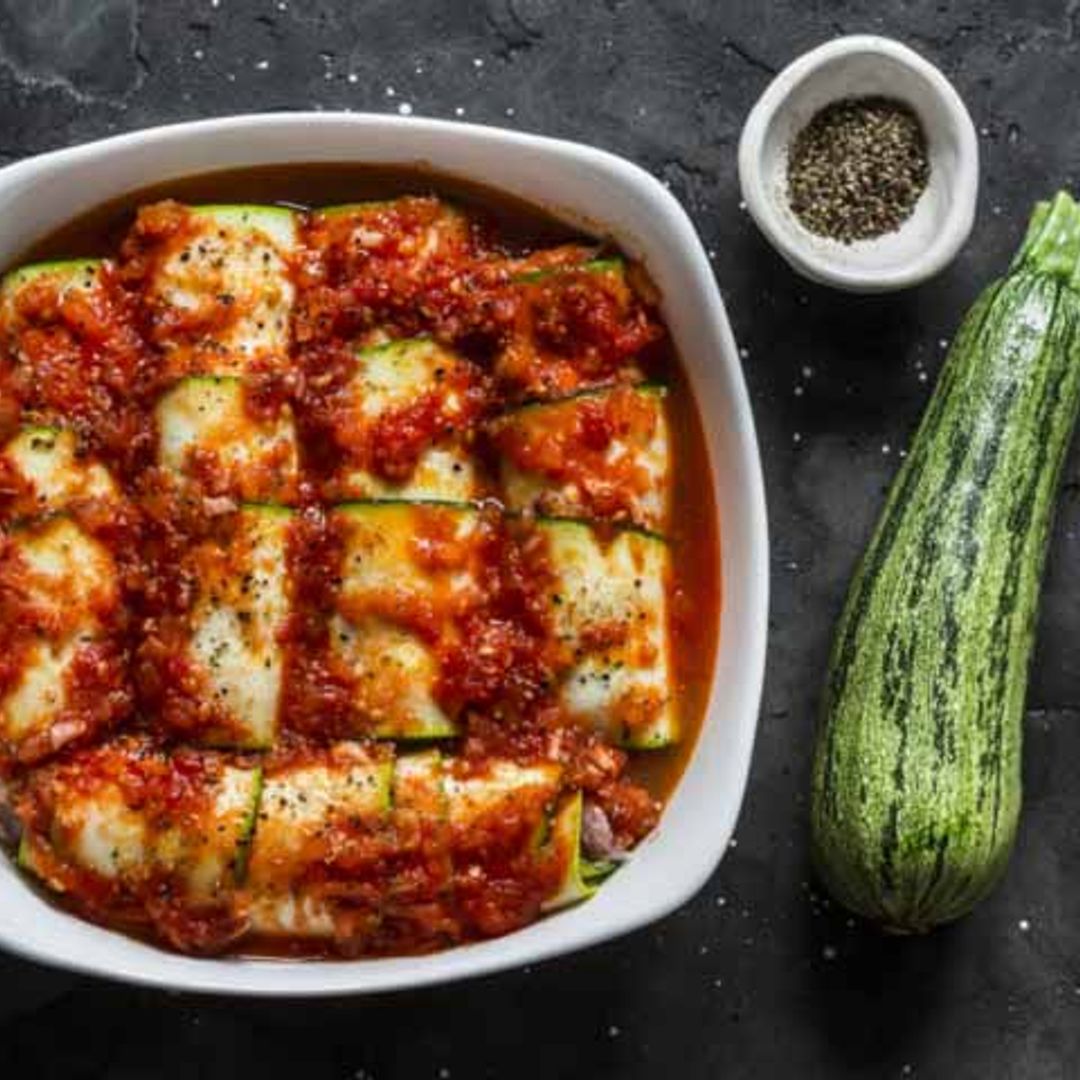 Canelones de calabacín con salsa de tomate