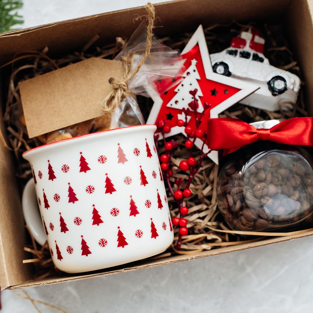 Si buscas un regalo 'gastro' con el que sorprender, anota estas cestas de Navidad de El Corte Inglés (son las más buscadas)