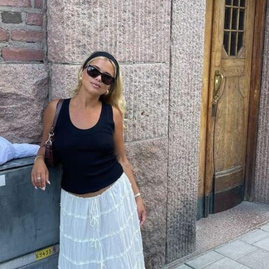 12 looks de las 'influencers' que te inspirarán al combinar tu 'tank top' básico