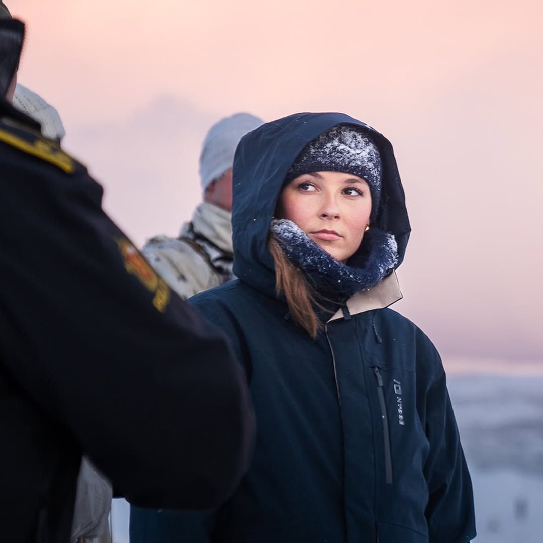 La imagen de Ingrid de Noruega que parece sacada de 'Frozen': en trineo tirado por perros