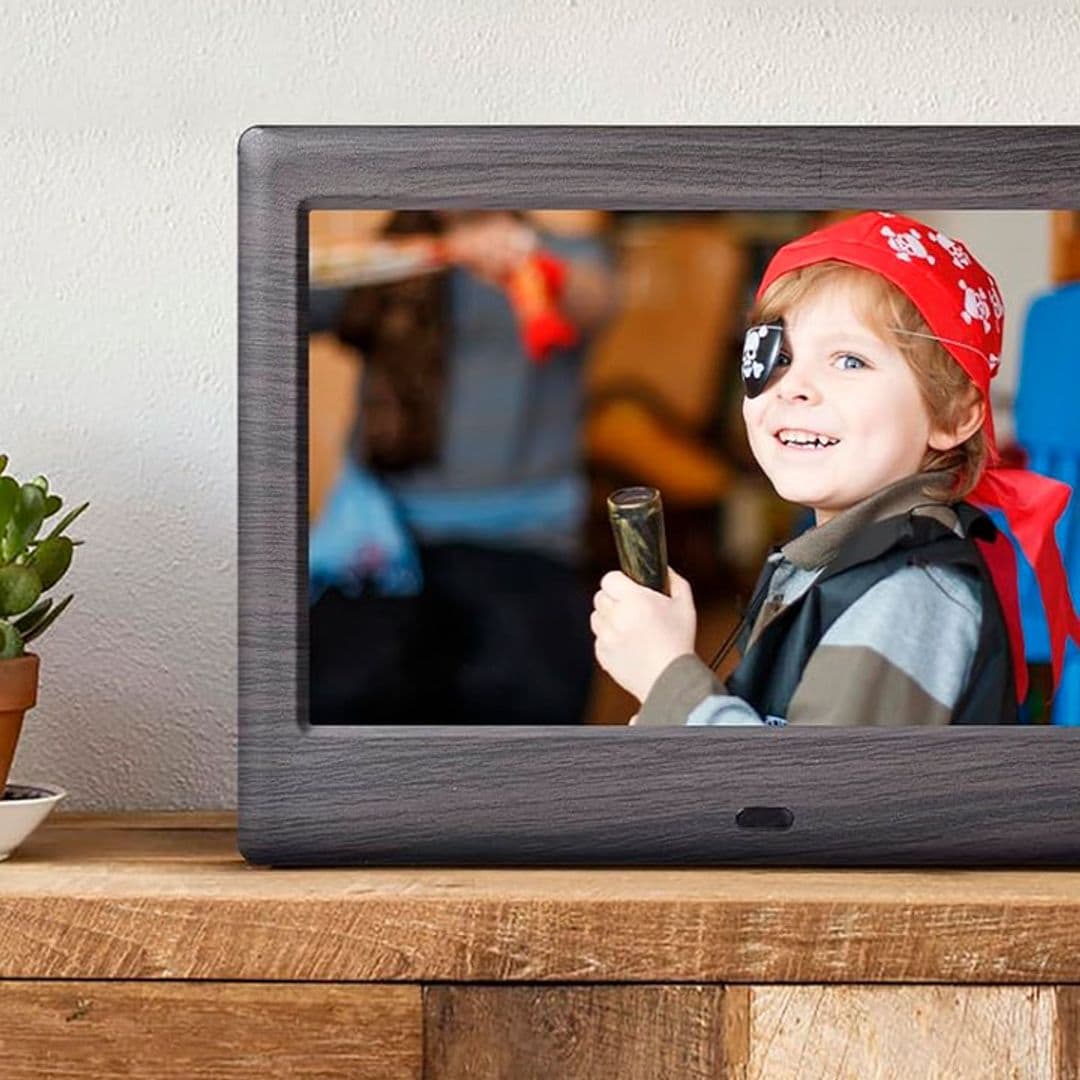Los mejores marcos digitales de fotos para decorar tu hogar