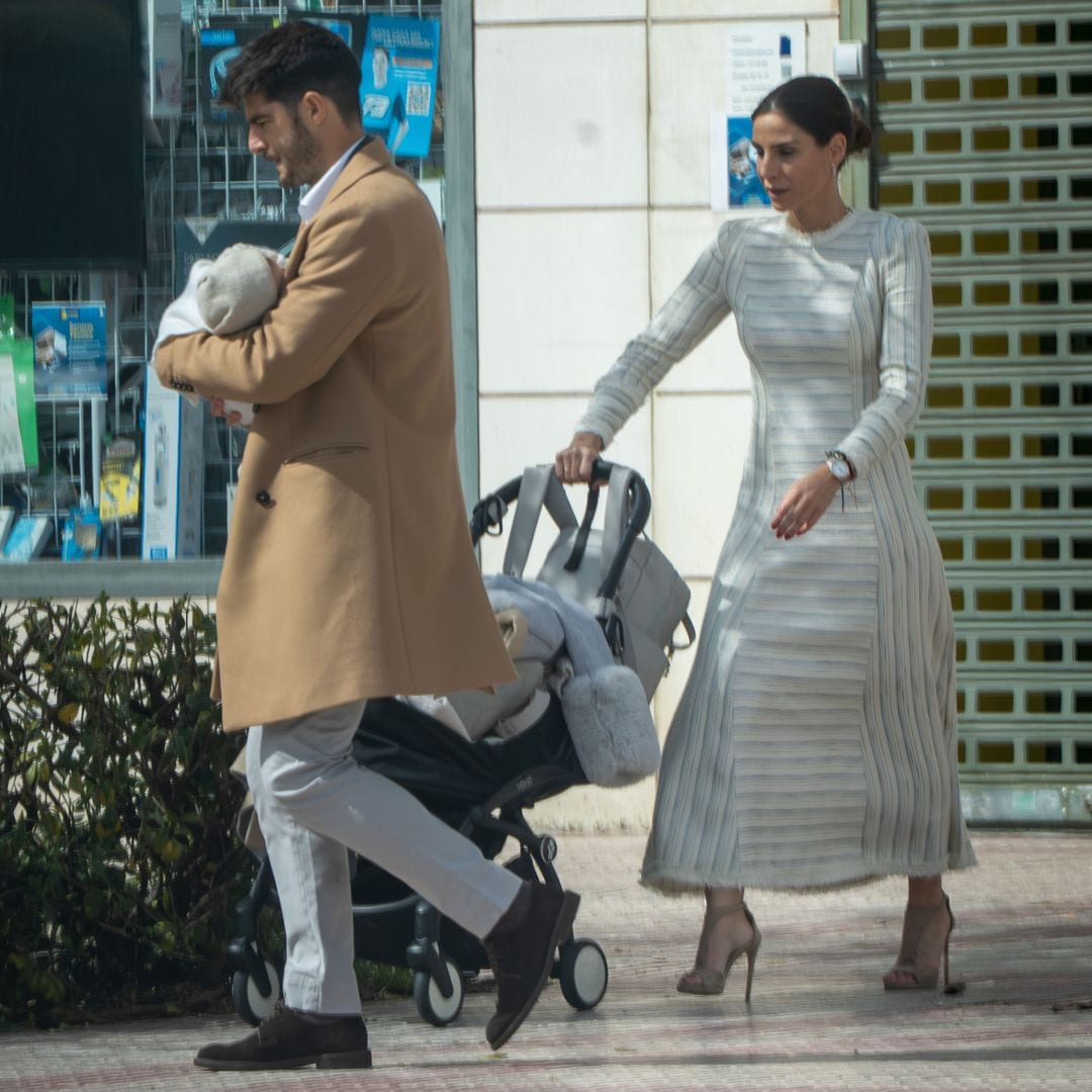 Lucía Villalón con su marido y su hijo Lucas
