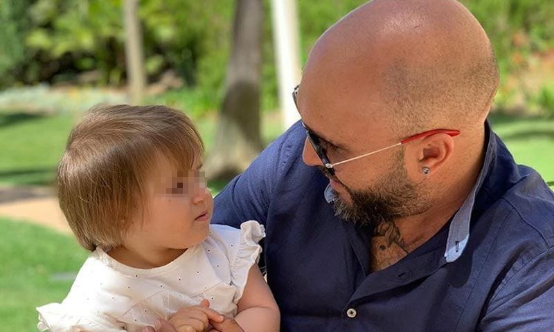 La pequeña Carlota hace las delicias de Kiko Rivera en su fin de semana más familiar