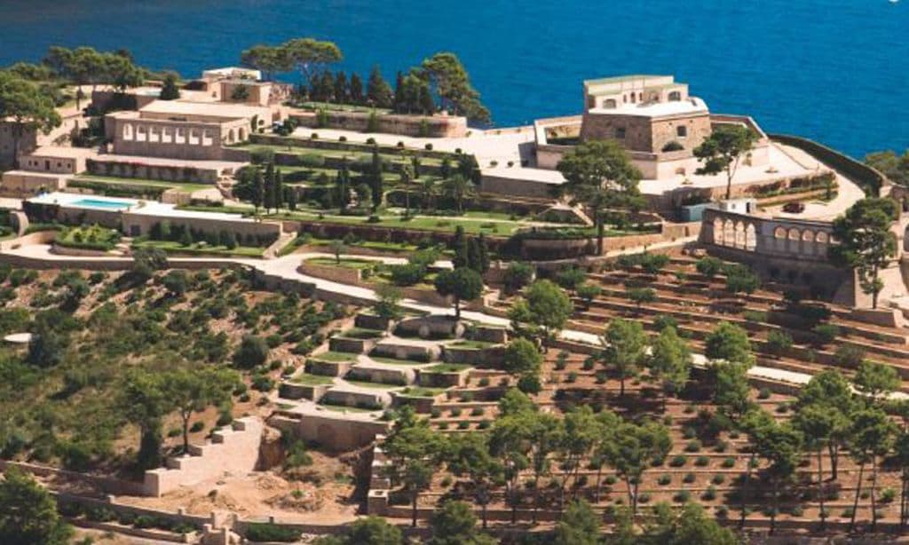 Sobrevolamos Sa Fortalesa, el castillo 'blindado' donde se casan Rafa Nadal y Mery Perelló