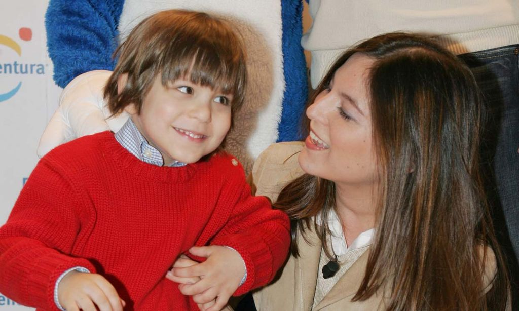 Alejandro, hijo de Chabeli Iglesias, cumple 18 años: repasamos su vida portada a portada