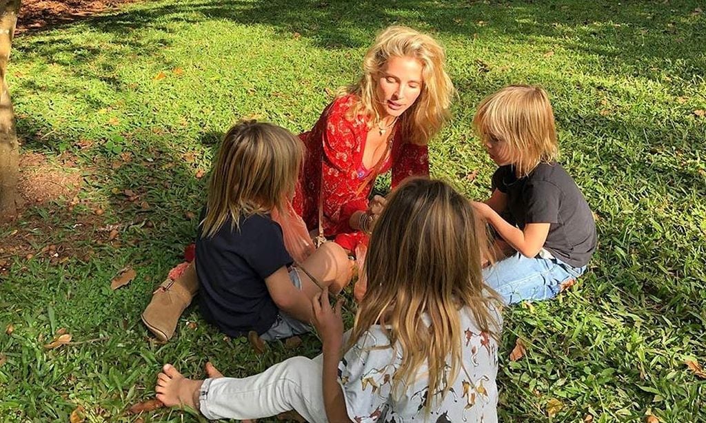 ¡Seis años ya! Elsa Pataky abre el álbum familiar para felicitar a sus 'chicos', Sasha y Tristan