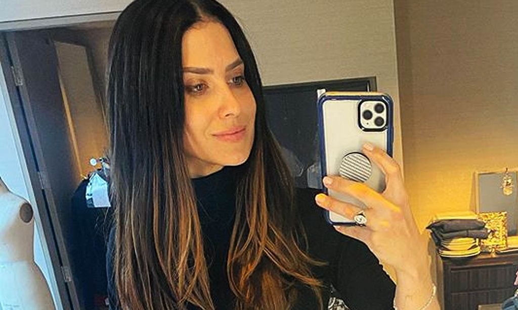 Hilaria Baldwin presume de curvas premamá tras anunciar que espera su quinto hijo