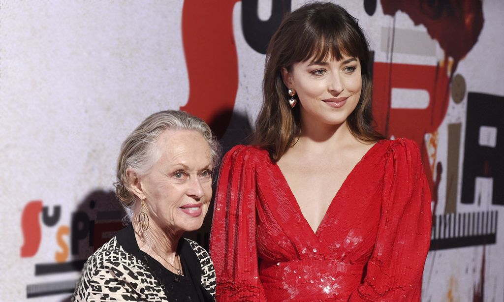 Dakota Johnson confiesa que su abuela, Tippi Hedren, todavía vive con tigres y leones
