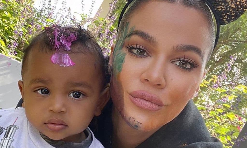 Calabazas, máscaras y mucha diversión: la fiesta pre-Halloween de Khloé Kardashian