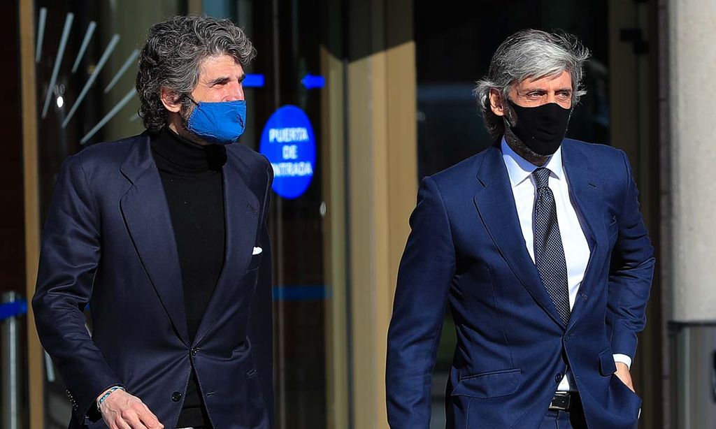 Alfonso de Borbón y Gigi Sarasola dan el último adiós al empresario Joao Flores
