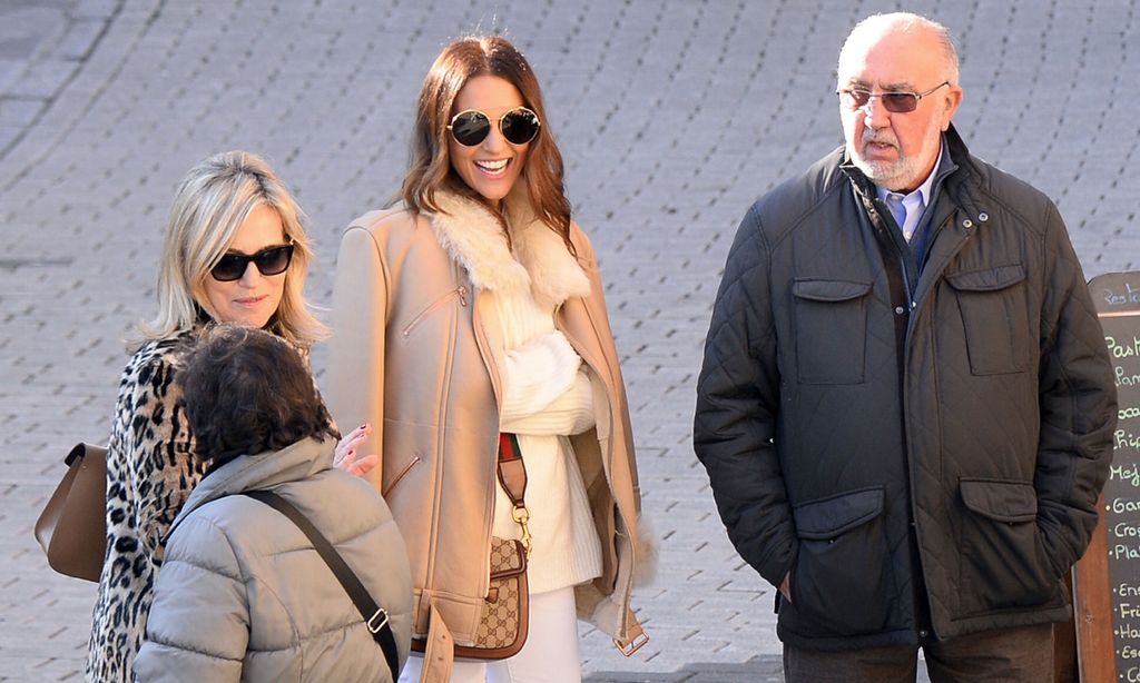 Los fans de Paula Echevarría alucinan con su última foto: 'Tu madre y tu hija se parecen muchísimo'