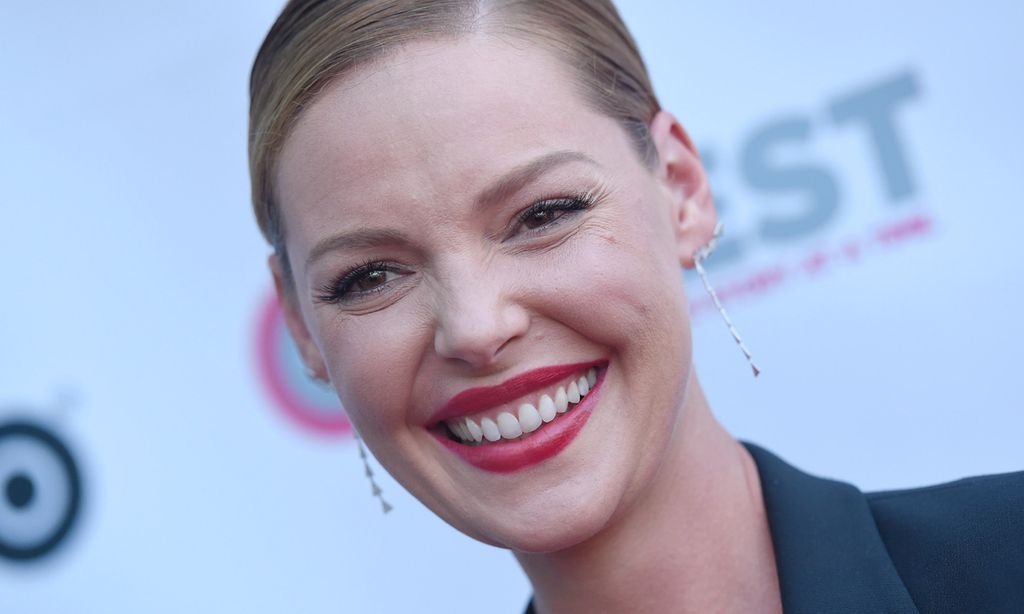 Katherine Heigl pasa por el quirófano: 'Gracias por salvarme el cuello'