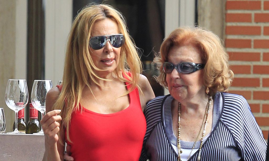 La madre de Ana Obregón, hospitalizada