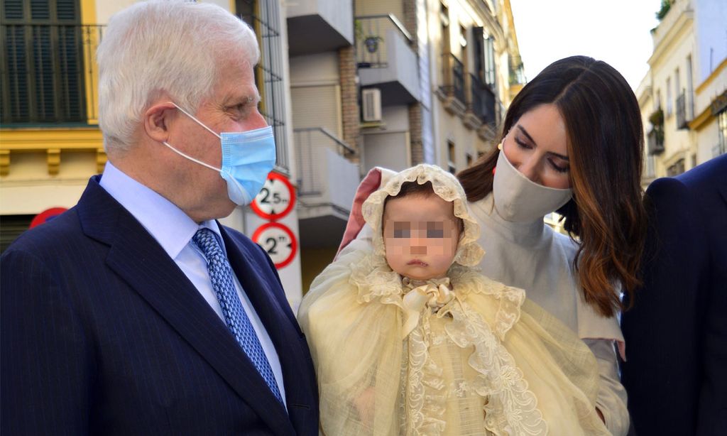 De la emoción del duque de Alba a la celebración en Dueñas: todas las anécdotas y curiosidades del bautizo de Rosario Fitz-James