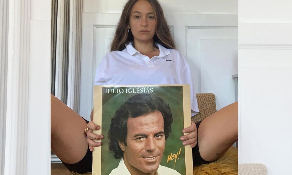 La cantante Rigoberta Bandini estrena su single 'Julio Iglesias', repleto de guiños al intérprete