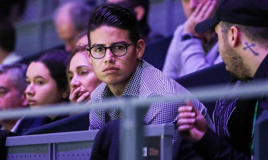 James Rodriguez salva la vida de un rival sobre el terreno de juego