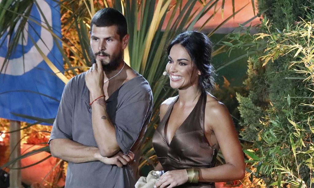 Lara Álvarez, la otra protagonista de la final de 'Supervivientes': entregó el cheque al ganador y no pudo evitar las lágrimas