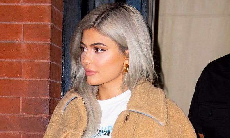 Kylie Jenner cambia de nuevo de look y recupera su color de pelo favorito