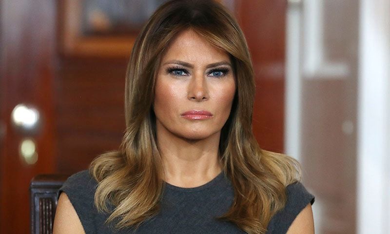 El maquillaje con truco de Melania Trump en sus looks de trabajo