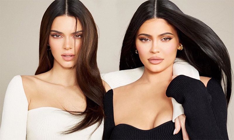 Kylie y Kendall Jenner lanzan colección de maquillaje (por una buena causa)