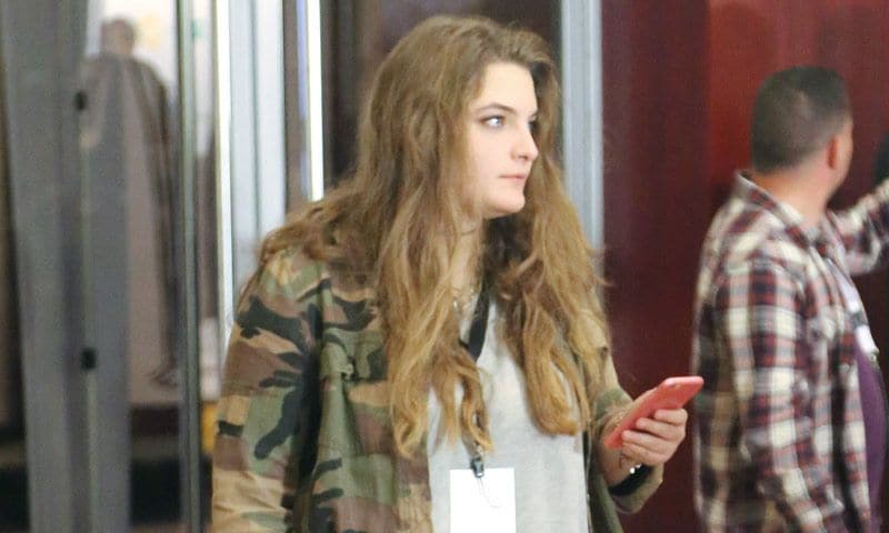 El revolucionario cambio de las hijas 'góticas' de Zapatero 4 Moncloa hija zapatero1 t Moncloa