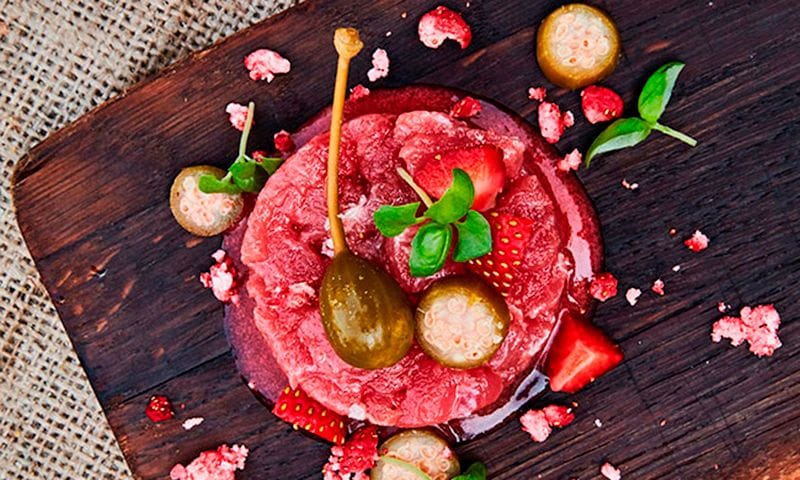 Tartar de atún con fresas