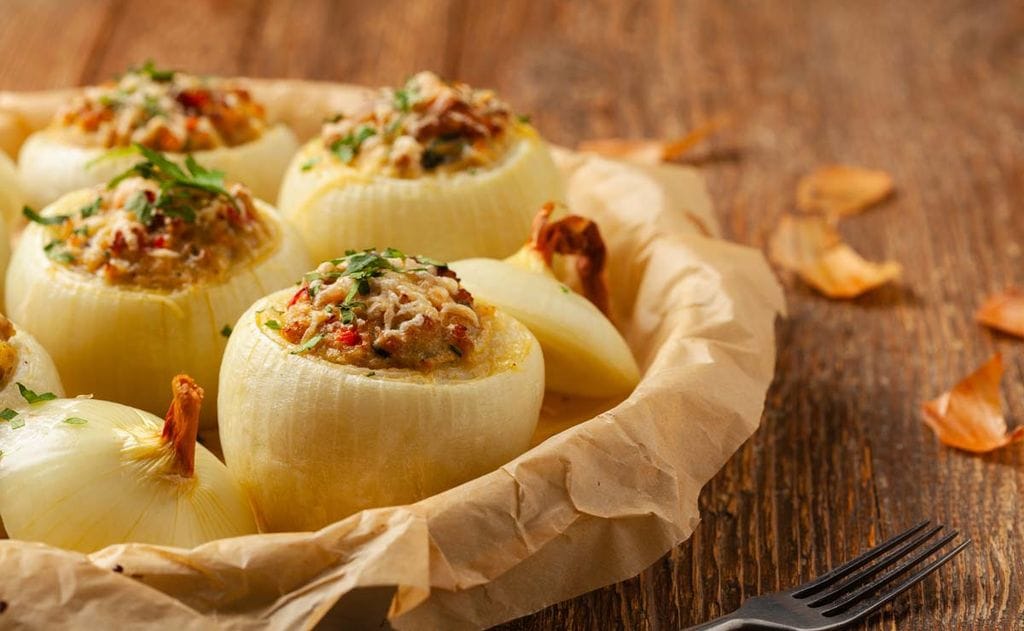 Cebollas rellenas de carne picada