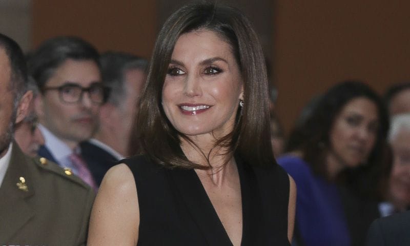 Doña Letizia repite su fórmula: algo reciclado, algo nuevo y algo azul
