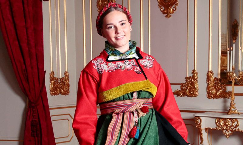 Todos los detalles del exclusivo bunad con el que Ingrid de Noruega ha recibido la confirmación