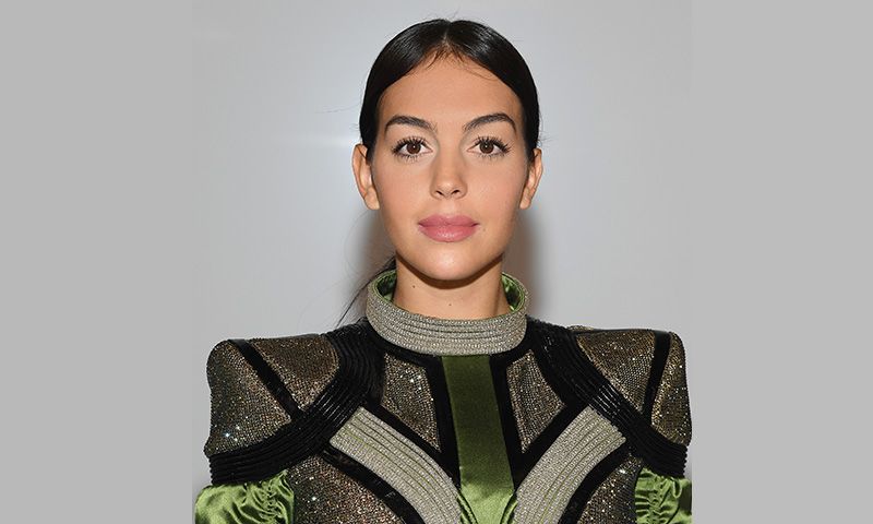 Georgina Rodríguez estrena las botas más comentadas de Meghan Markle
