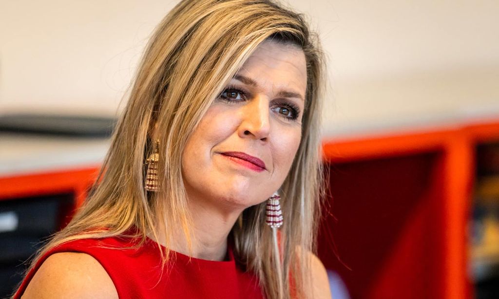 Máxima retoma sus actos públicos con un llamativo look... ¿inspirado en doña Letizia?