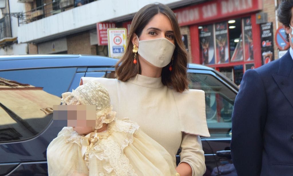 Sofía Palazuelo conecta con la Reina en el bautizo de su hija