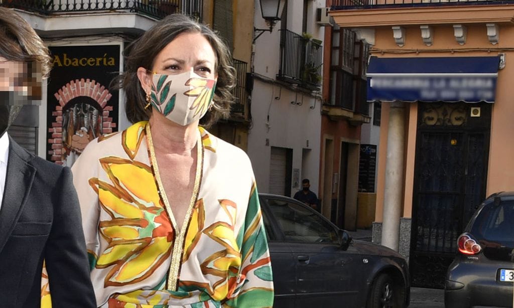 Matilde Solís y Sofía Barroso, dos invitadas con estampados de tendencia en el gran día de su nieta
