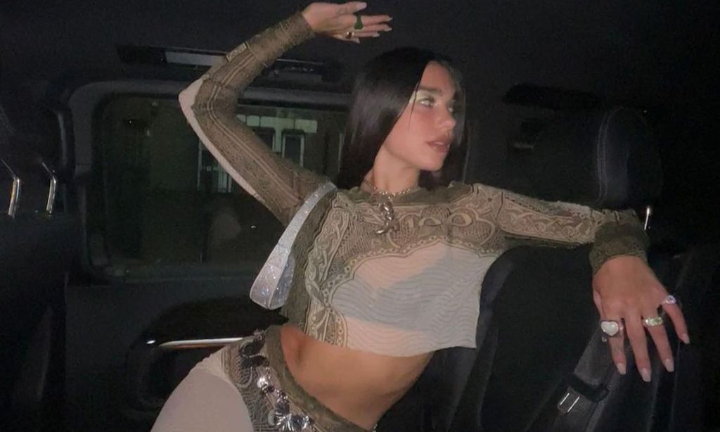 El último flechazo de Dua Lipa: un anillo español de 20 euros