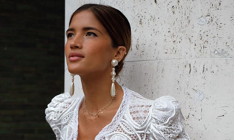 Rocky Barnes y su apuesta por las novias con collar
