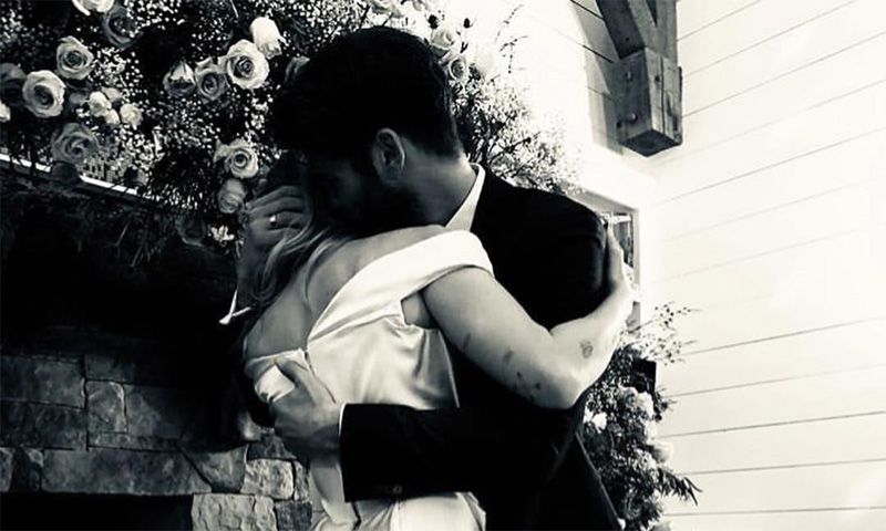 ¡Desvelado! Miley Cyrus elige un vestido lleno de romanticismo para dar el 'sí, quiero'