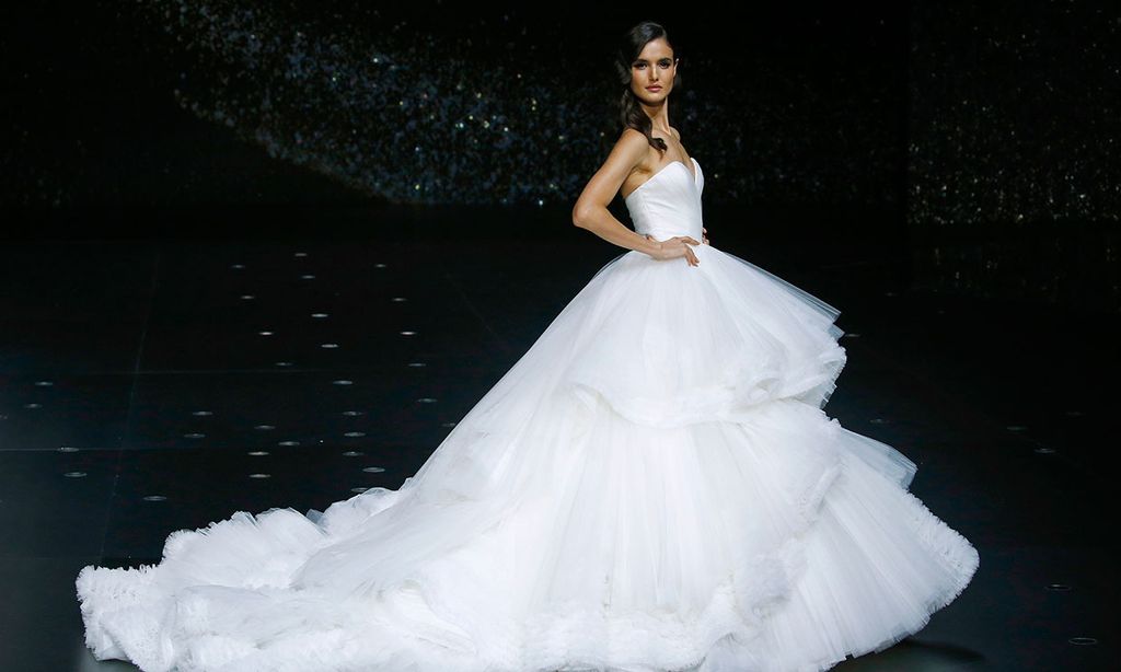 De ángeles a novias: Blanca Padilla, Cindy Bruna y otras tops internacionales en el desfile de Pronovias