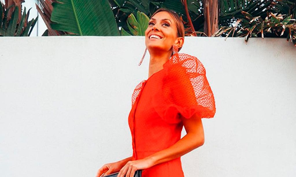 ¡Para brillar con luz propia! Vestidos y trajes de invitada en el rojo más todopoderoso
