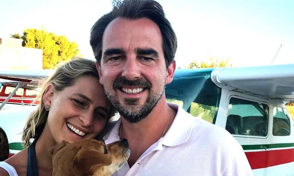 ¡Un mecánico improvisado! Tatiana Blatnik muestra divertida el último aprieto de Nicolás de Grecia