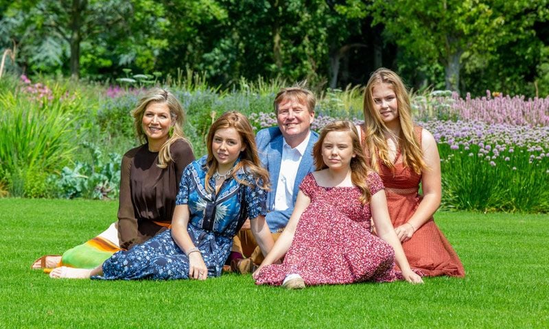 En un nuevo escenario pero con la sonrisa de siempre: así ha sido el posado la Familia Real holandesa