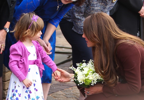 La duquesa de Cambridge: 'Siento que el bebé se mueve mucho'