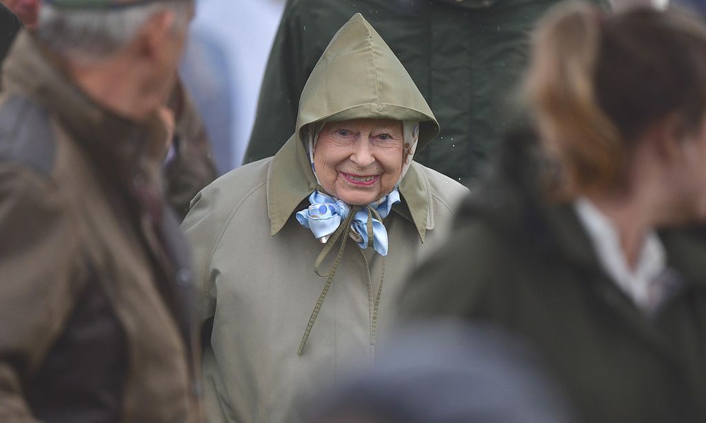 La felicidad de la reina Isabel, que hoy conocerá al bebé de Harry y Meghan