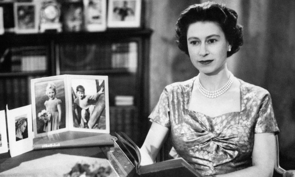 El lugar de la reunión, una biblioteca llena de recuerdos para el príncipe Harry y la reina Isabel II