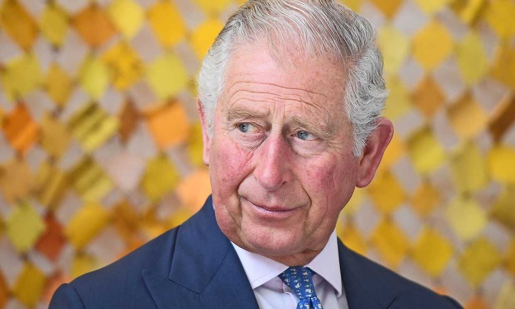 Carlos de Inglaterra sopla 72 velas: el complicado año del eterno heredero al trono británico