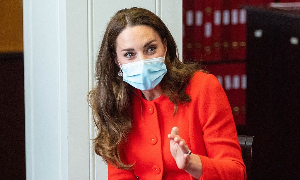 Kate Middleton recibe por sorpresa un 'apropiado' regalo para el príncipe George