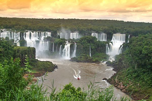 Casi Parpadeo fusión Iguazú, un paraíso de agua en la tierra